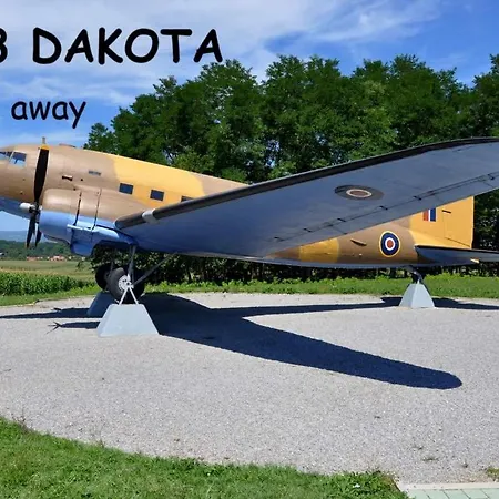 Relax House Kolpa View Podzemelj بيت للعطل